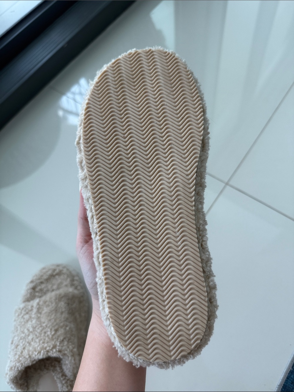 A&F Platform Slippers - Picture 4 of 5